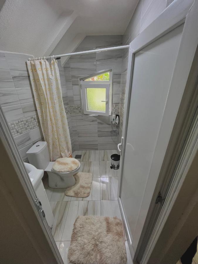 Guesthouse Gezim Selimaj Valbone Exterior photo